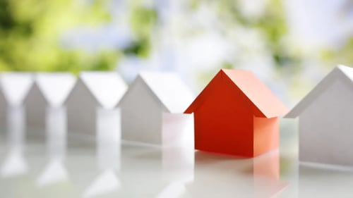 The Difference Between Median Sales Price & Average Sales Price